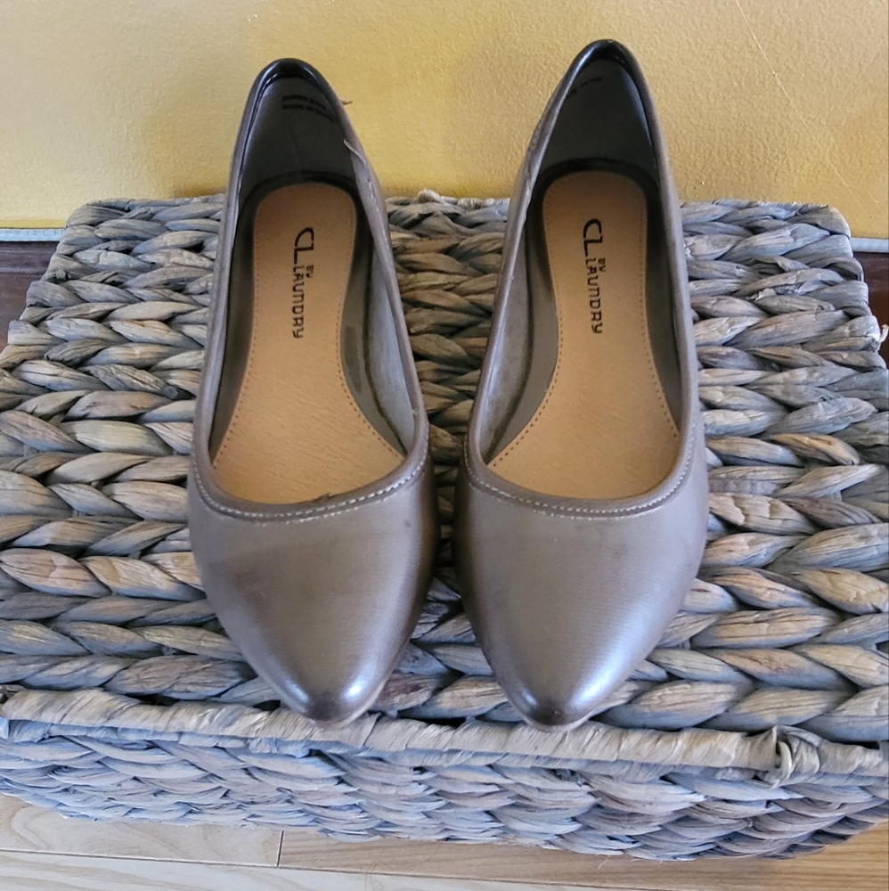 CL by Chinese Laundry sz 5.5 Women's Super Star Color Stone Slight Wedge